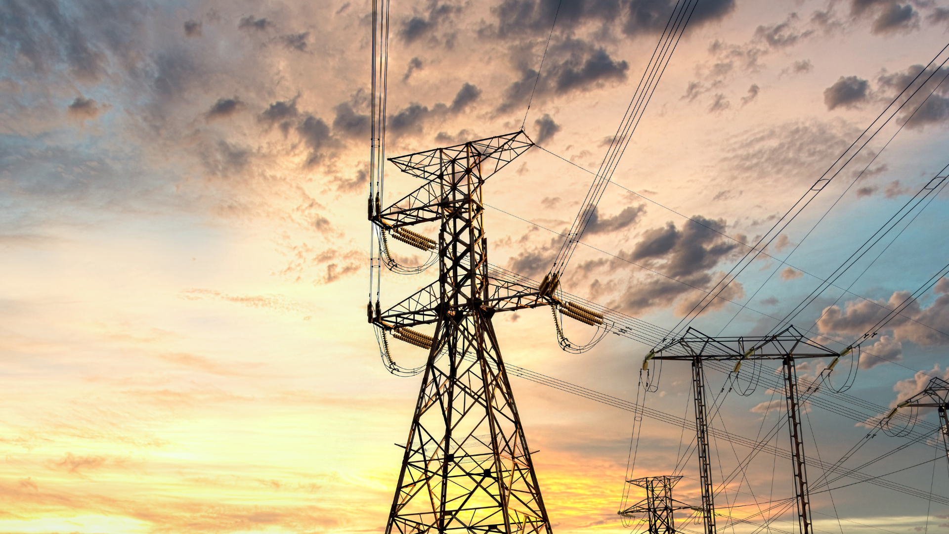 Sprzęt Enter Power podczas prac na liniach wysokiego napięcia